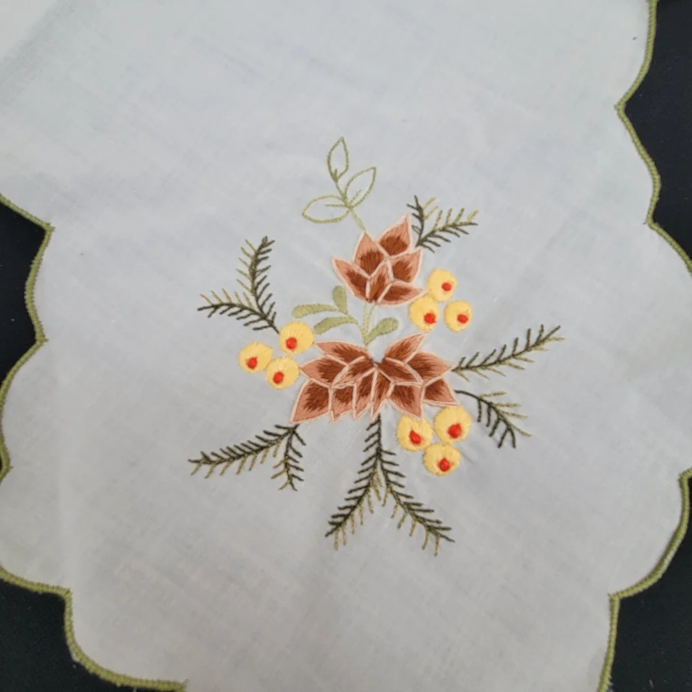 Vintage Table Linen Dresser Scarf ~ Embroidered Foliage~ Pinecones Berries